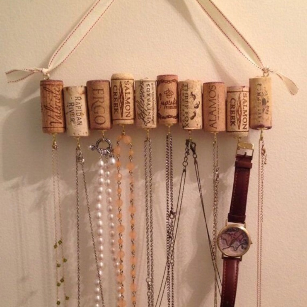 Wine cork jewelry holder